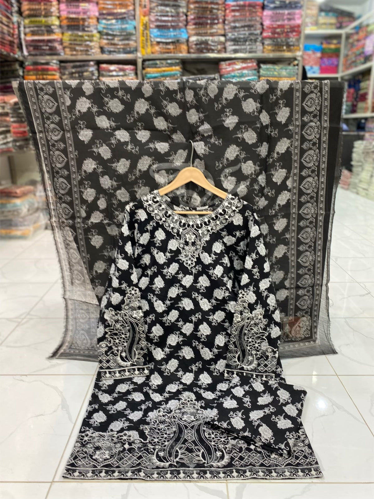 U-712 Swiss Lawn 3 Piece Printed Dresses With Patches Work