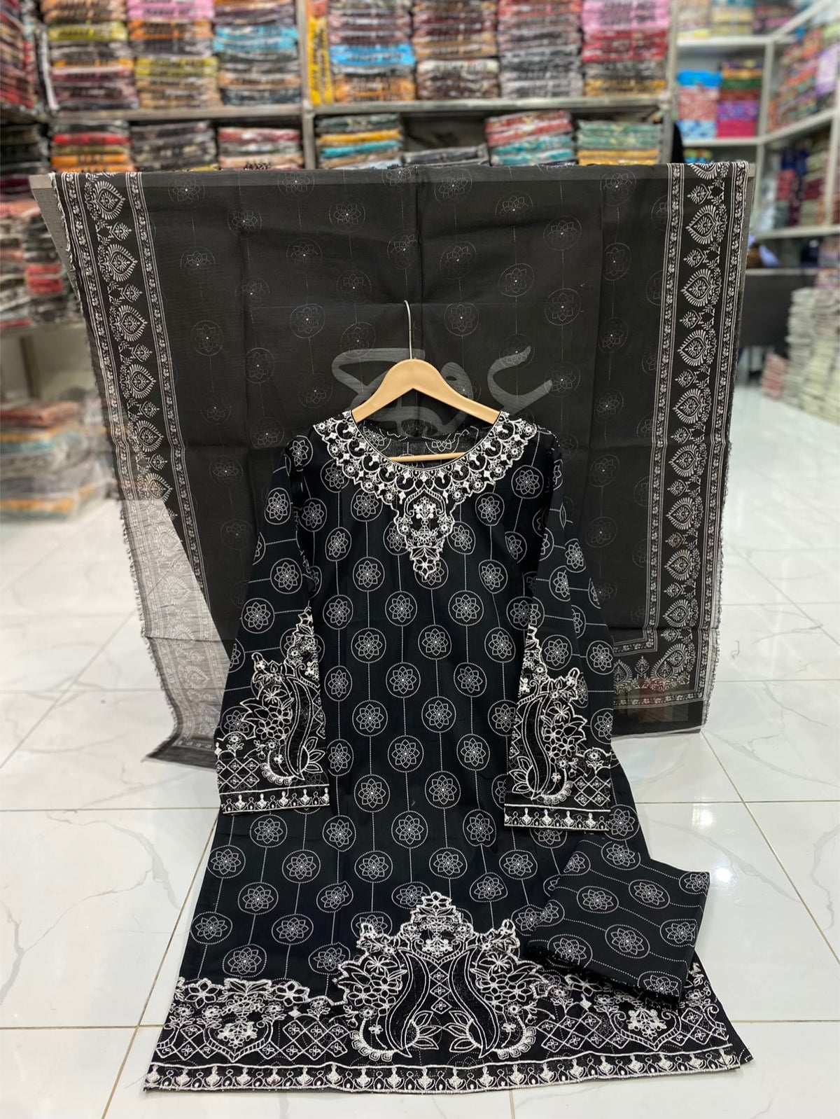 U-712 Swiss Lawn 3 Piece Printed Dresses With Patches Work