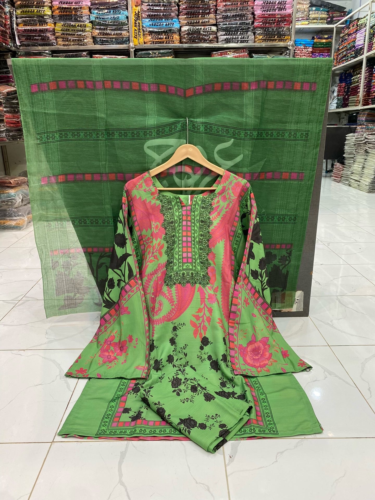U-710 Cordsets 3 Piece Dresses In Bana Dora